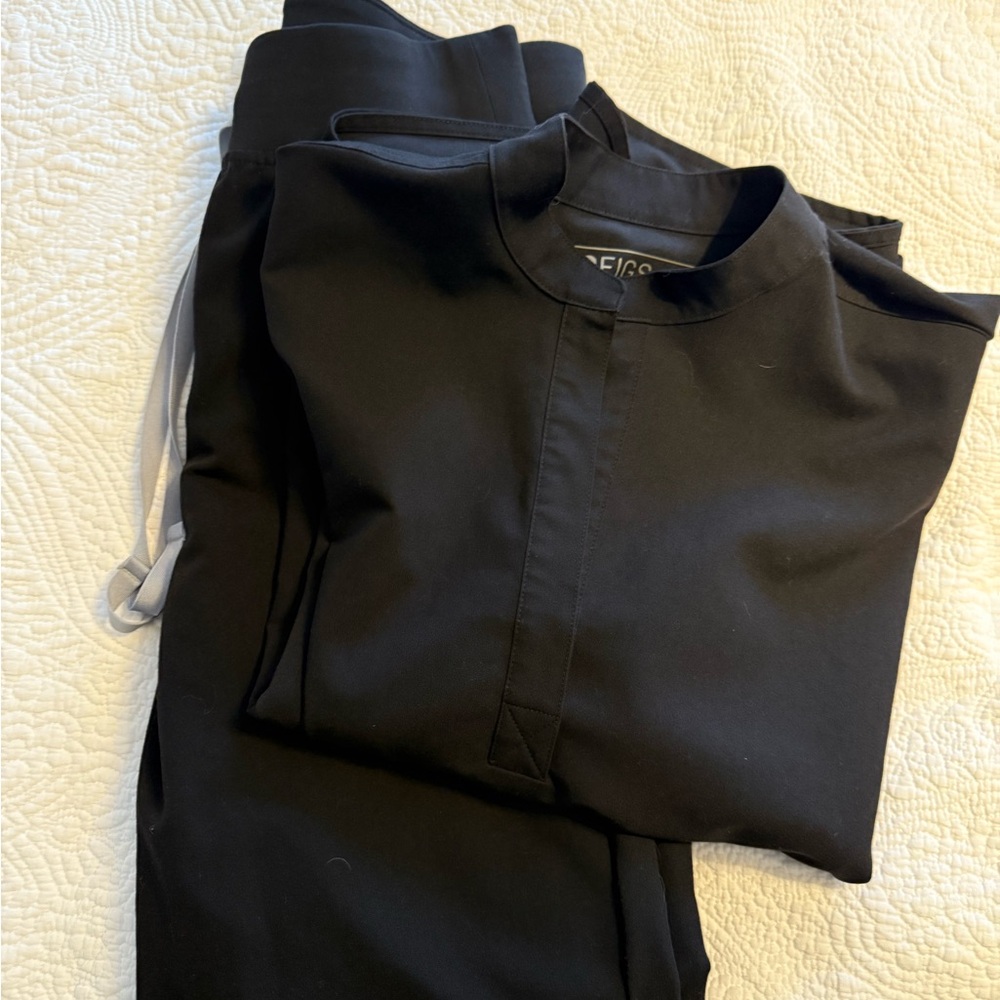 Black Scrub Set